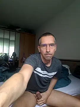 Geiler-boy313 online show from 19, 4, 2026