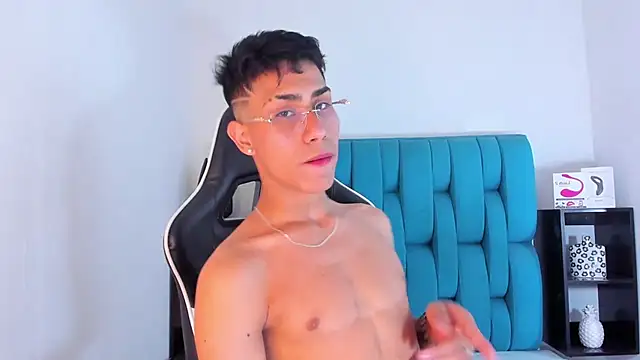 Snapshot of AlanNaughty chatting on 26, 1, 2025 AlanNaughty online show from 26, 1, 2025