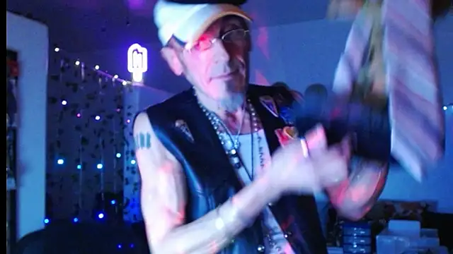 Snapshot of mycock2474u chatting on 6, 3, 2025 mycock2474u online show from 6, 3, 2025