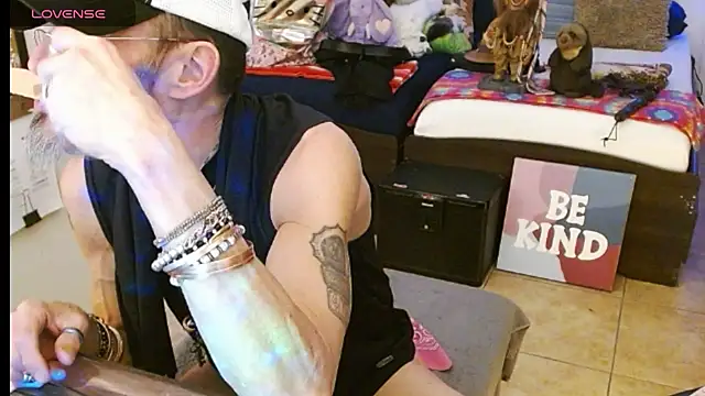 Snapshot of mycock2474u chatting on 19, 3, 2025 mycock2474u online show from 19, 3, 2025