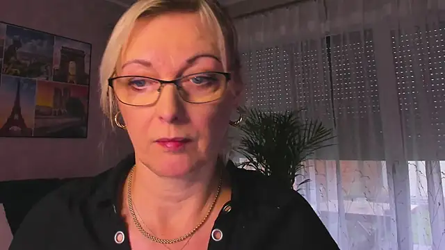 vanessa chat online show from 27, 10, 2025