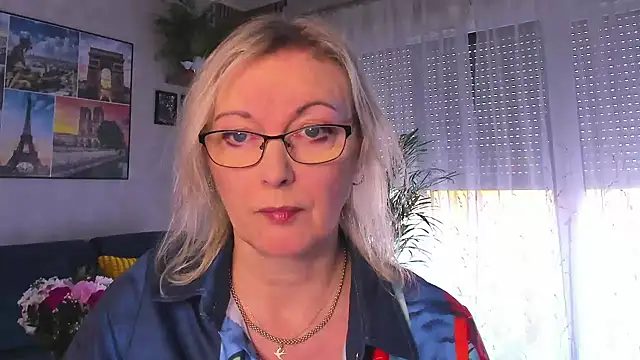 vanessa chat online show from 15, 2, 2026