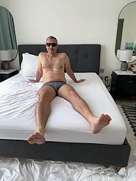 Snapshot of petez135 chatting on 20, 3, 2025 petez135 online show from 20, 3, 2025