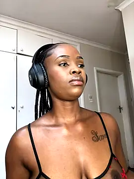 LuciousLips96 online show from 21, 9, 2025