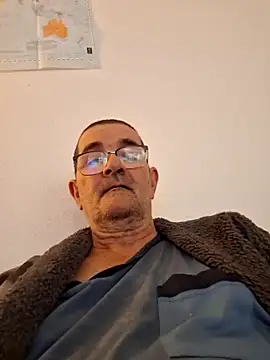 Snapshot of silvio-aus-luzern-CH chatting on 22, 2, 2025 silvio-aus-luzern-CH online show from 22, 2, 2025