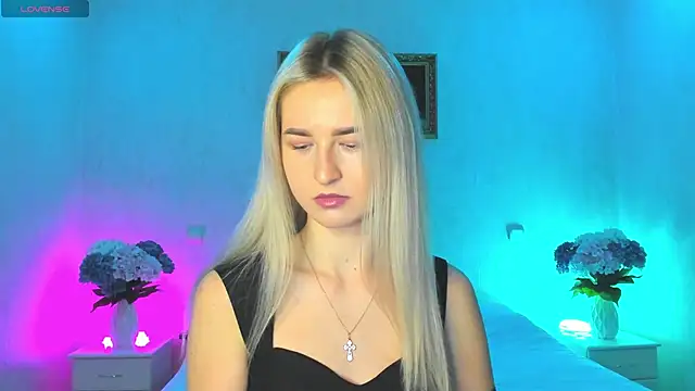 Snapshot of AnnaCarrera chatting on 17, 12, 2024 AnnaCarrera online show from 17, 12, 2024