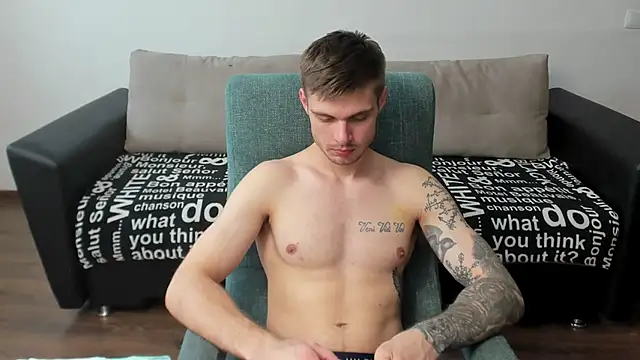 Snapshot of maks_wolfis chatting on 24, 2, 2025 maks wolfis online show from 24, 2, 2025