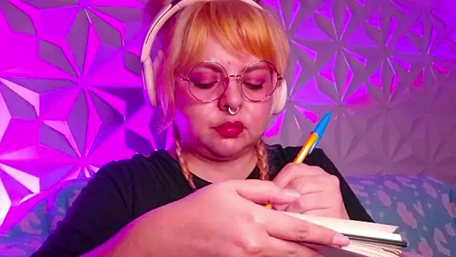 Satyn doll online show from 24, 9, 2025