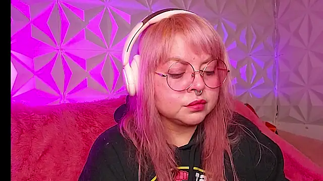 Satyn doll online show from 11, 1, 2026