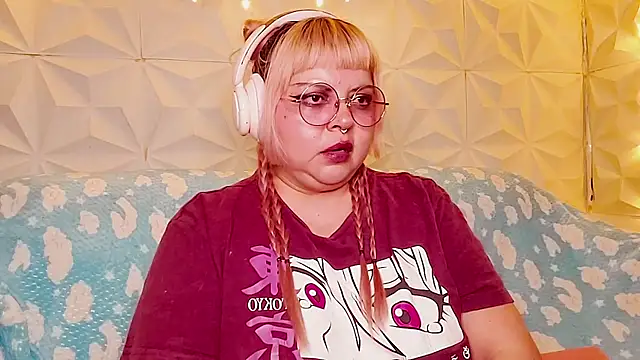 Satyn doll online show from 15, 5, 2026