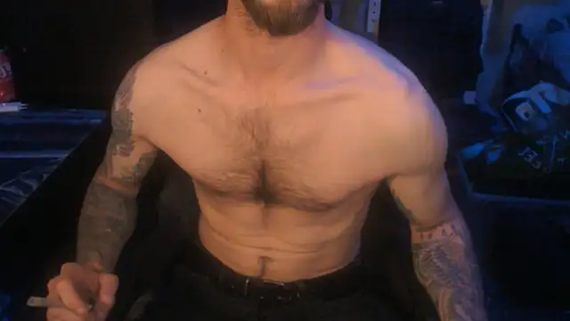 Snapshot of SexxxyLouis chatting on 11, 6, 2026 SexxxyLouis online show from 11, 6, 2026