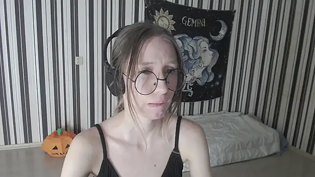  Hanna Moon  online show from 17, 11, 2025