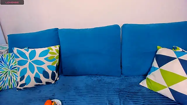 Snapshot of EllenMoore chatting on 17, 11, 2025 EllenMoore online show from 17, 11, 2025