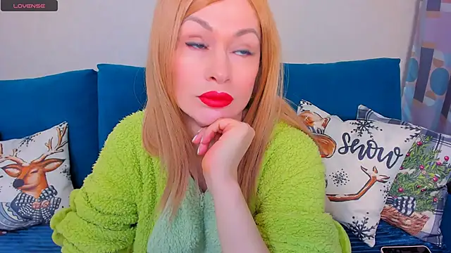 Snapshot of EllenMoore chatting on 1, 12, 2025 EllenMoore online show from 1, 12, 2025