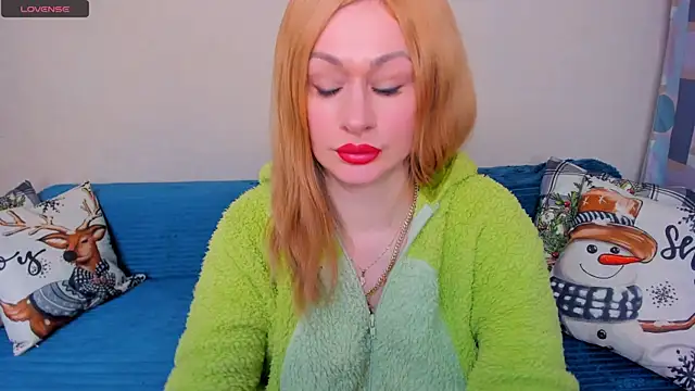 Snapshot of EllenMoore chatting on 8, 1, 2026 EllenMoore online show from 8, 1, 2026