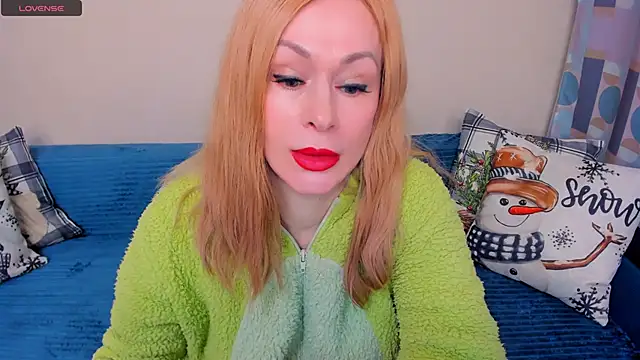 Snapshot of EllenMoore chatting on 13, 1, 2026 EllenMoore online show from 13, 1, 2026