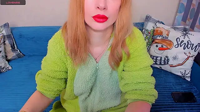 Snapshot of EllenMoore chatting on 18, 1, 2026 EllenMoore online show from 18, 1, 2026