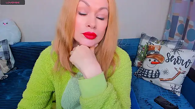 Snapshot of EllenMoore chatting on 3, 2, 2026 EllenMoore online show from 3, 2, 2026