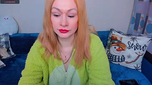 Snapshot of EllenMoore chatting on 7, 2, 2026 EllenMoore online show from 7, 2, 2026