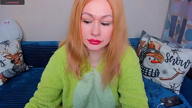 Snapshot of EllenMoore chatting on 11, 2, 2026 EllenMoore online show from 11, 2, 2026