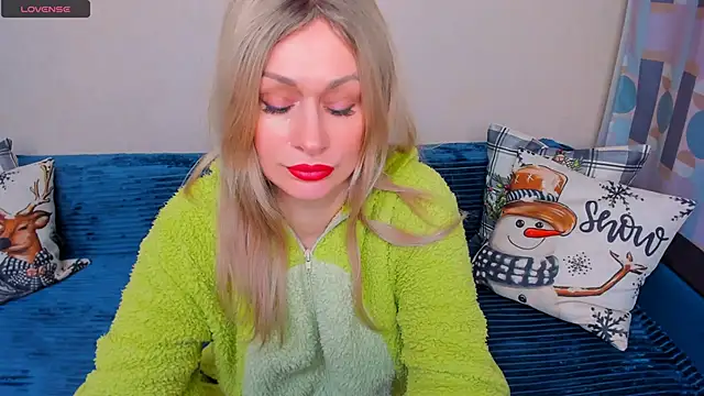 Snapshot of EllenMoore chatting on 2, 3, 2026 EllenMoore online show from 2, 3, 2026