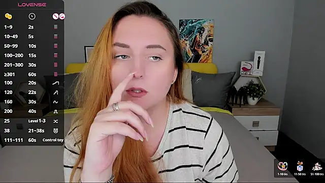 Snapshot of BabeLessi chatting on 2, 11, 2025 BabeLessi online show from 2, 11, 2025