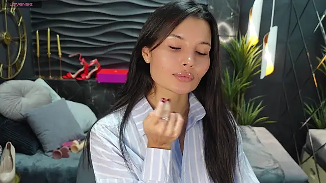 Snapshot of ErikaSoft chatting on 11, 1, 2025 ErikaSoft online show from 11, 1, 2025