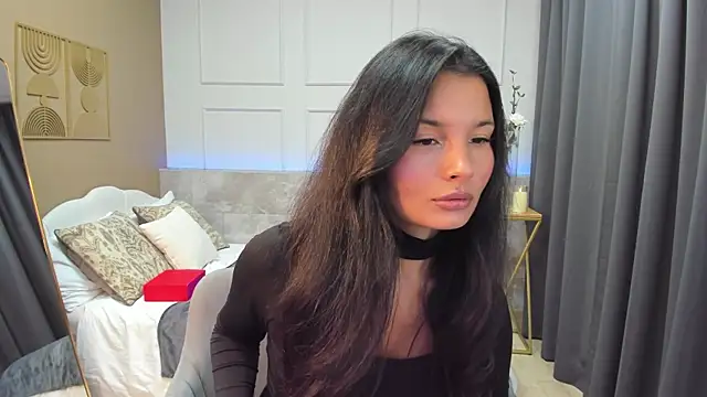 Snapshot of ErikaSoft chatting on 7, 11, 2025 ErikaSoft online show from 7, 11, 2025