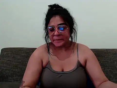 Snapshot of indianishkq7 chatting on 14, 12, 2025 indianishkq7 online show from 14, 12, 2025