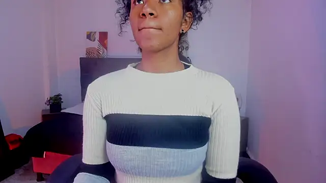 Snapshot of Ellie_Alves chatting on 25, 11, 2025 Ellie Alves online show from 25, 11, 2025
