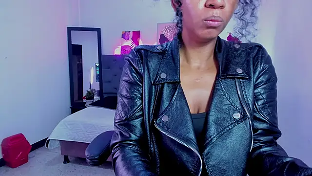 Snapshot of Ellie_Alves chatting on 16, 12, 2025 Ellie Alves online show from 16, 12, 2025