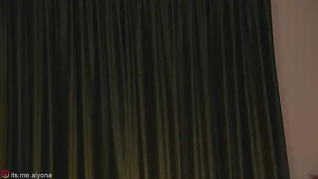 AlyonaX online show from 16, 3, 2026