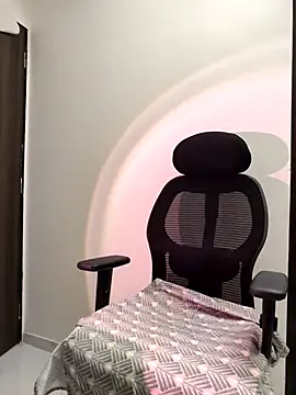 Snapshot of MumbaiMaskGirl chatting on 29, 9, 2025 MumbaiMaskGirl online show from 29, 9, 2025