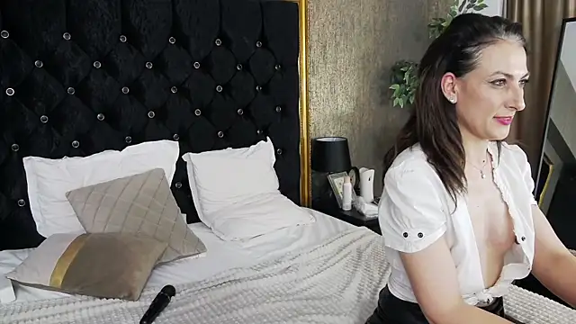 LisaCroft online show from 17, 2, 2025