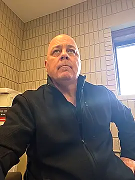 horny4you1 online show from 28, 10, 2025