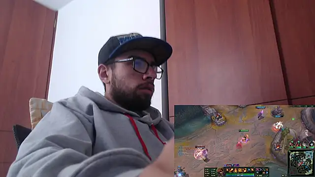 fvckolombianguyy online show from 17, 2, 2025