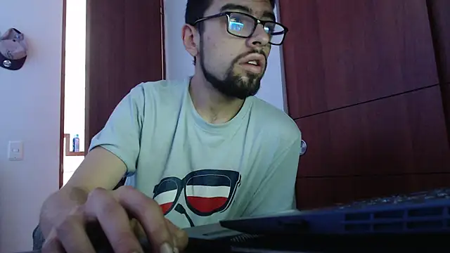 fvckolombianguyy online show from 22, 2, 2025