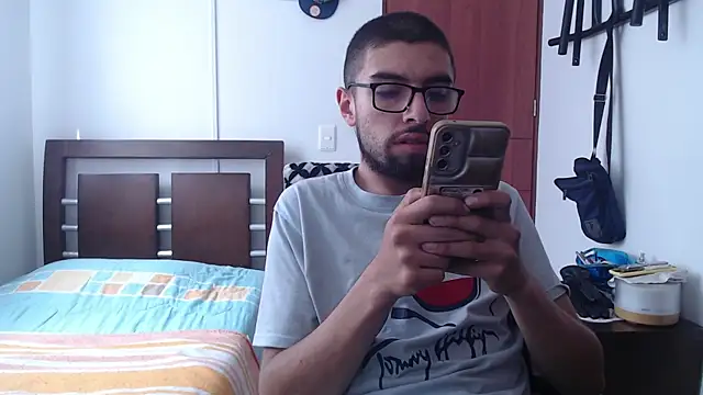 fvckolombianguyy online show from 13, 3, 2025