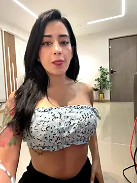 CATALINA RESTREPO online show from 6, 10, 2025