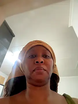 Snapshot of Bootyliciouse21X chatting on 30, 11, 2025 Bootyliciouse21X online show from 30, 11, 2025