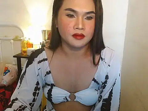 Snapshot of JustineBIGCUM chatting on 10, 11, 2025 JustineBIGCUM online show from 10, 11, 2025