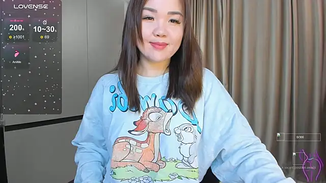 Snapshot of azure_moon2 chatting on 14, 11, 2025 azure moon2 online show from 14, 11, 2025