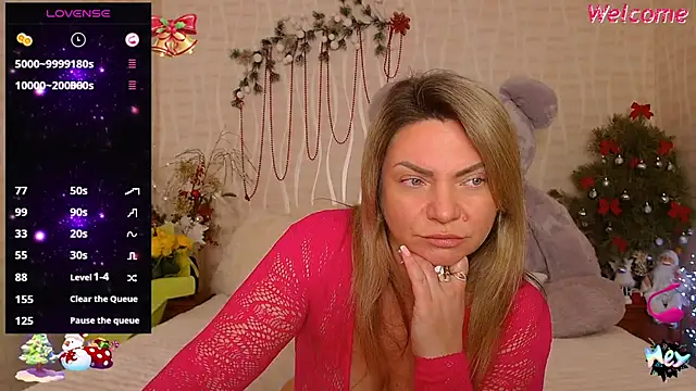 Snapshot of KristiOwen chatting on 4, 1, 2025 KristiOwen online show from 4, 1, 2025