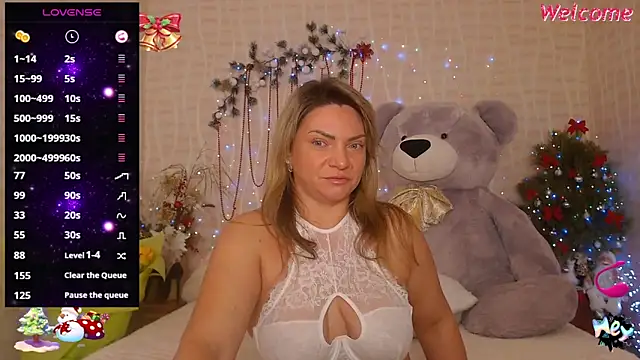 Snapshot of KristiOwen chatting on 8, 1, 2025 KristiOwen online show from 8, 1, 2025