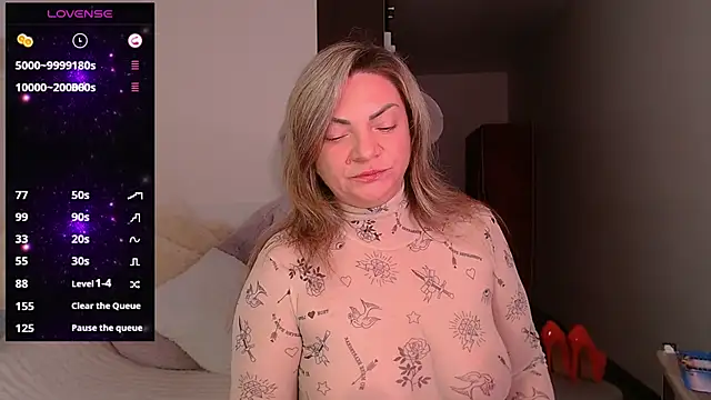 Snapshot of KristiOwen chatting on 10, 11, 2025 KristiOwen online show from 10, 11, 2025