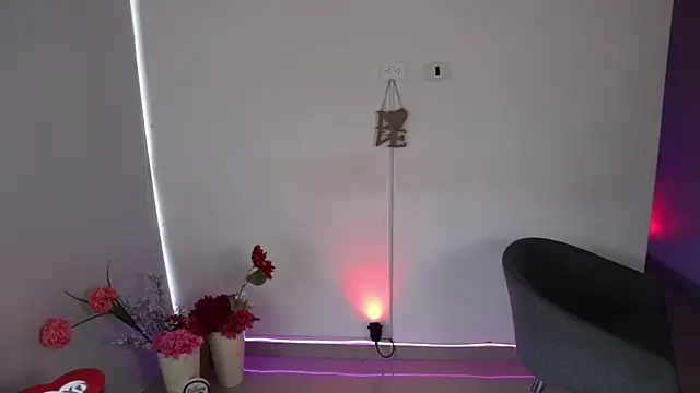  Vahos  online show from 15, 2, 2025