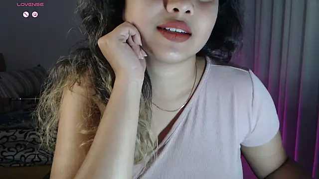 Snapshot of _neesha_414_ chatting on 9, 10, 2025 neesha 414 online show from 9, 10, 2025