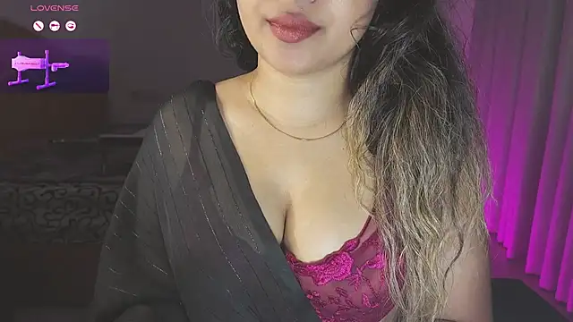 Snapshot of _neesha_414_ chatting on 19, 11, 2025 neesha 414 online show from 19, 11, 2025