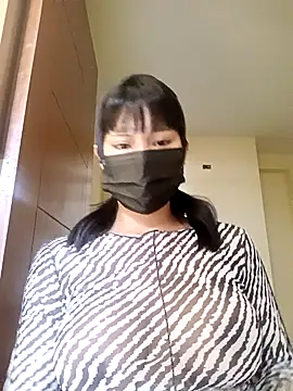 Snapshot of Latin_summer chatting on 4, 2, 2025 Latin summer online show from 4, 2, 2025