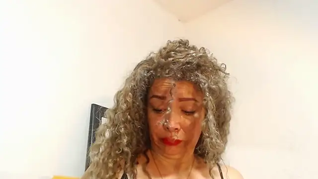 Snapshot of dalilasquirt1 chatting on 1, 10, 2025 dalilasquirt1 online show from 1, 10, 2025